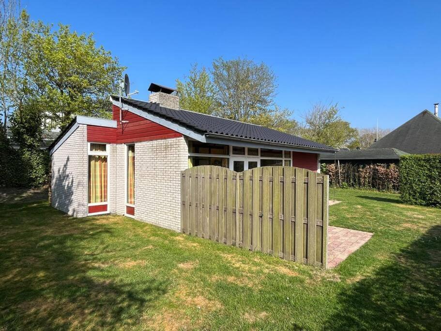 Vila Knusse Bungalow Op Groen Park! Ouddorp Exteriér fotografie